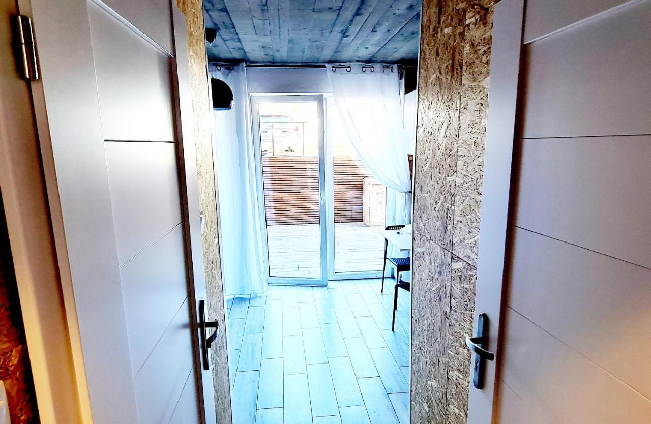 Sub Hel. Budzetowe Pokoje W Domu Z Basenem. Wokol Domu Tylko Natura. Balkon Zbyteczny. Eksteriør billede