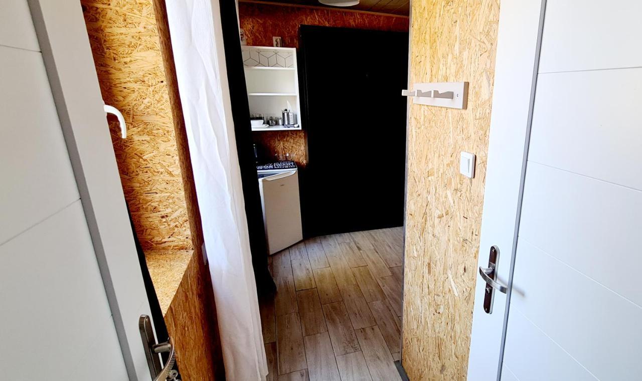 Sub Hel. Budzetowe Pokoje W Domu Z Basenem. Wokol Domu Tylko Natura. Balkon Zbyteczny. Eksteriør billede
