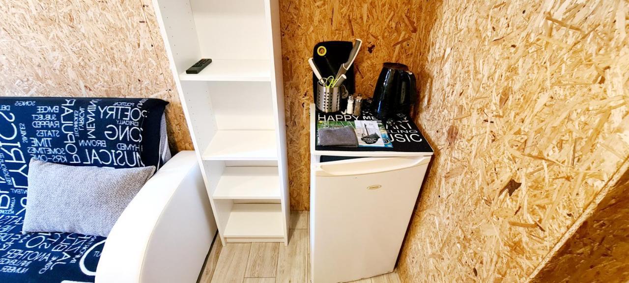 Sub Hel. Budzetowe Pokoje W Domu Z Basenem. Wokol Domu Tylko Natura. Balkon Zbyteczny. Eksteriør billede